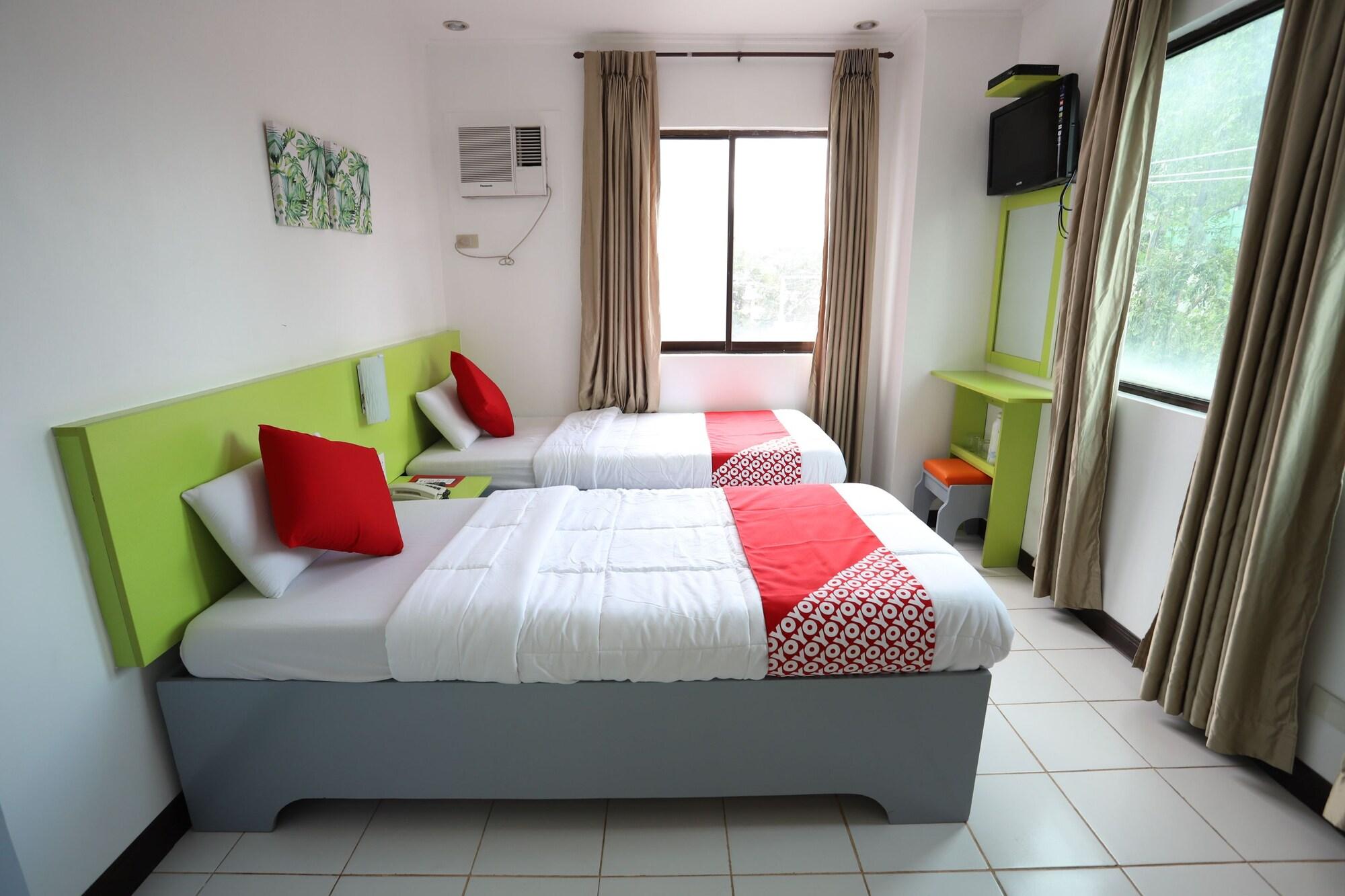 Oyo 210 Apple Tree Suites Cebú Exterior foto