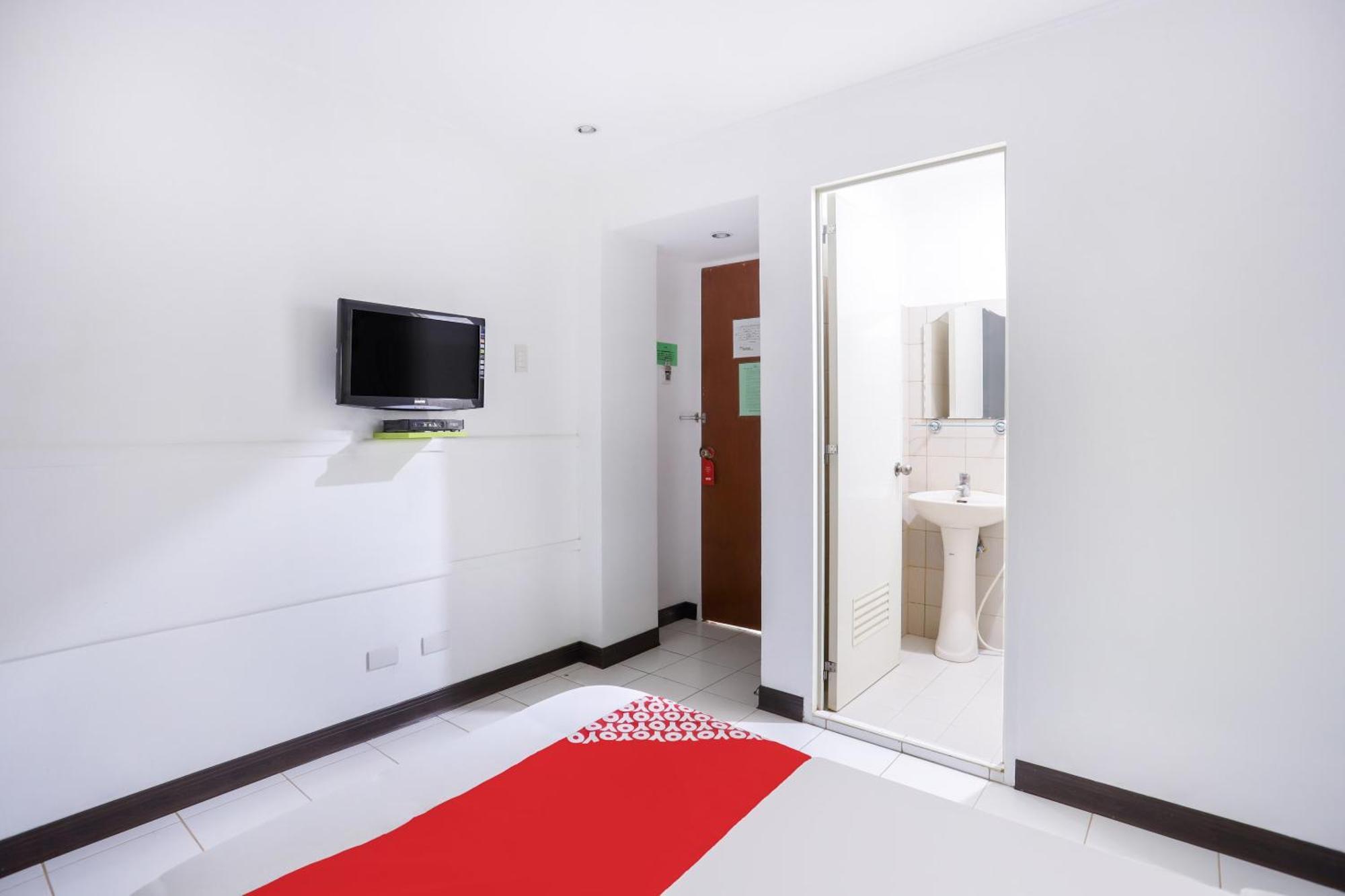 Oyo 210 Apple Tree Suites Cebú Exterior foto