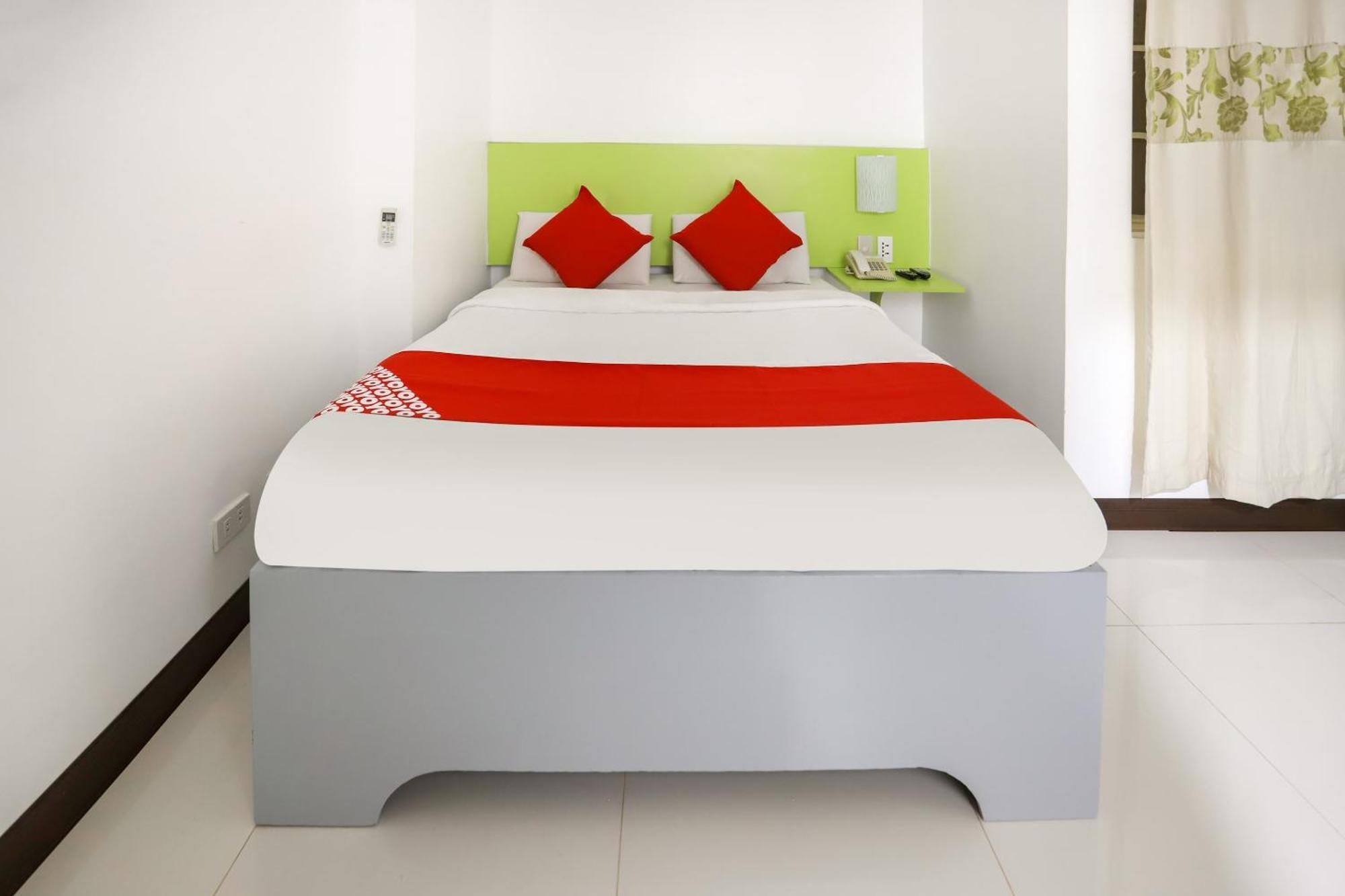 Oyo 210 Apple Tree Suites Cebú Exterior foto